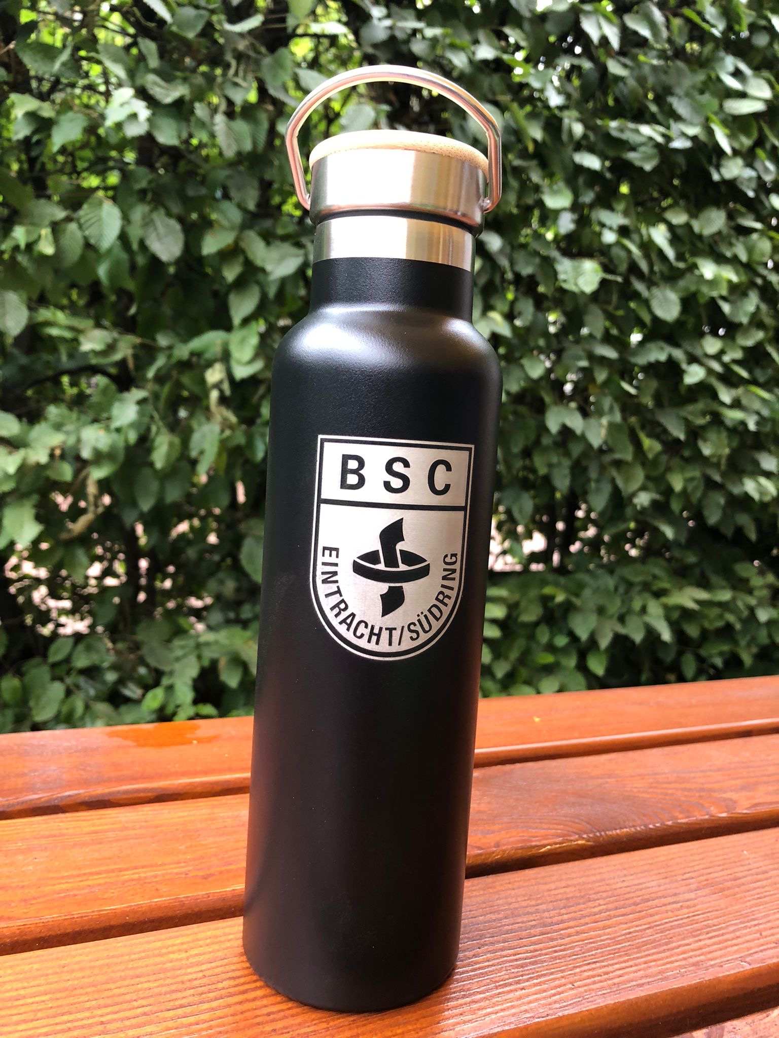 https://www.bsc-eintracht-suedring.de/wp-content/uploads/2025/03/Trinkflasche.jpg